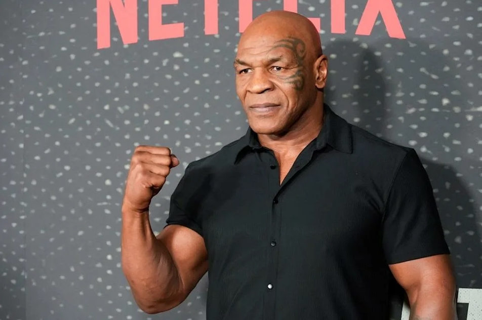 Mayk Tayson 4 üzüklə NBA çempionuna sürpriz edib