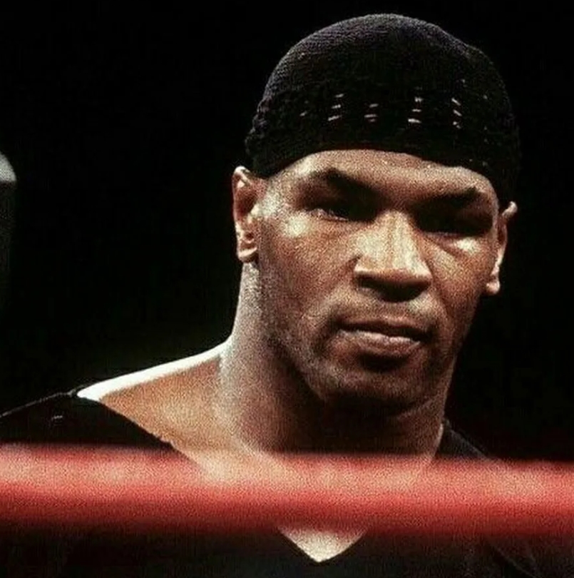 Mayk Tayson Terens Kroufordu əla döyüşçü adlandırıb. Boks əfsanəsi çempionu niyə belə yüksək qiymətləndirdi Məqalədə öyrənin.