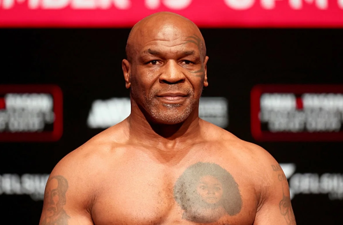 Mayk Tayson heyrandır Terens Krouford görkəmli və böyük boksçudur