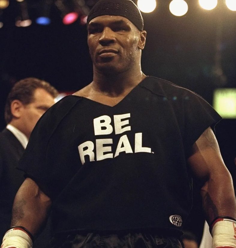 Mike Tyson vs. Gorilla 100 Pik Çempionu buraxanda nə baş verir — копия