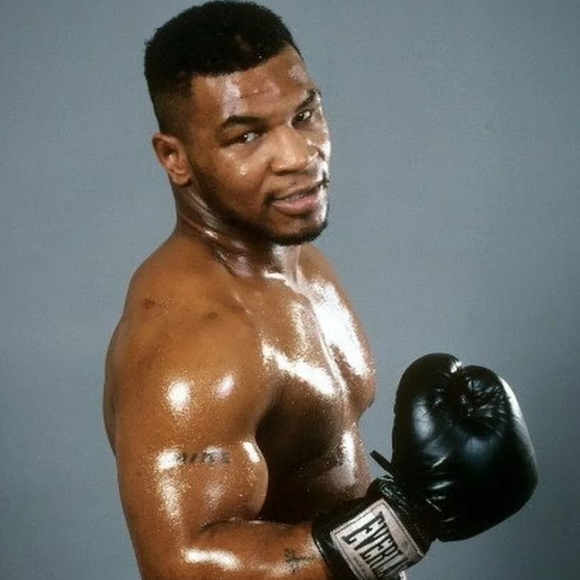 Tayson Krouford əla və görkəmli boksçudur